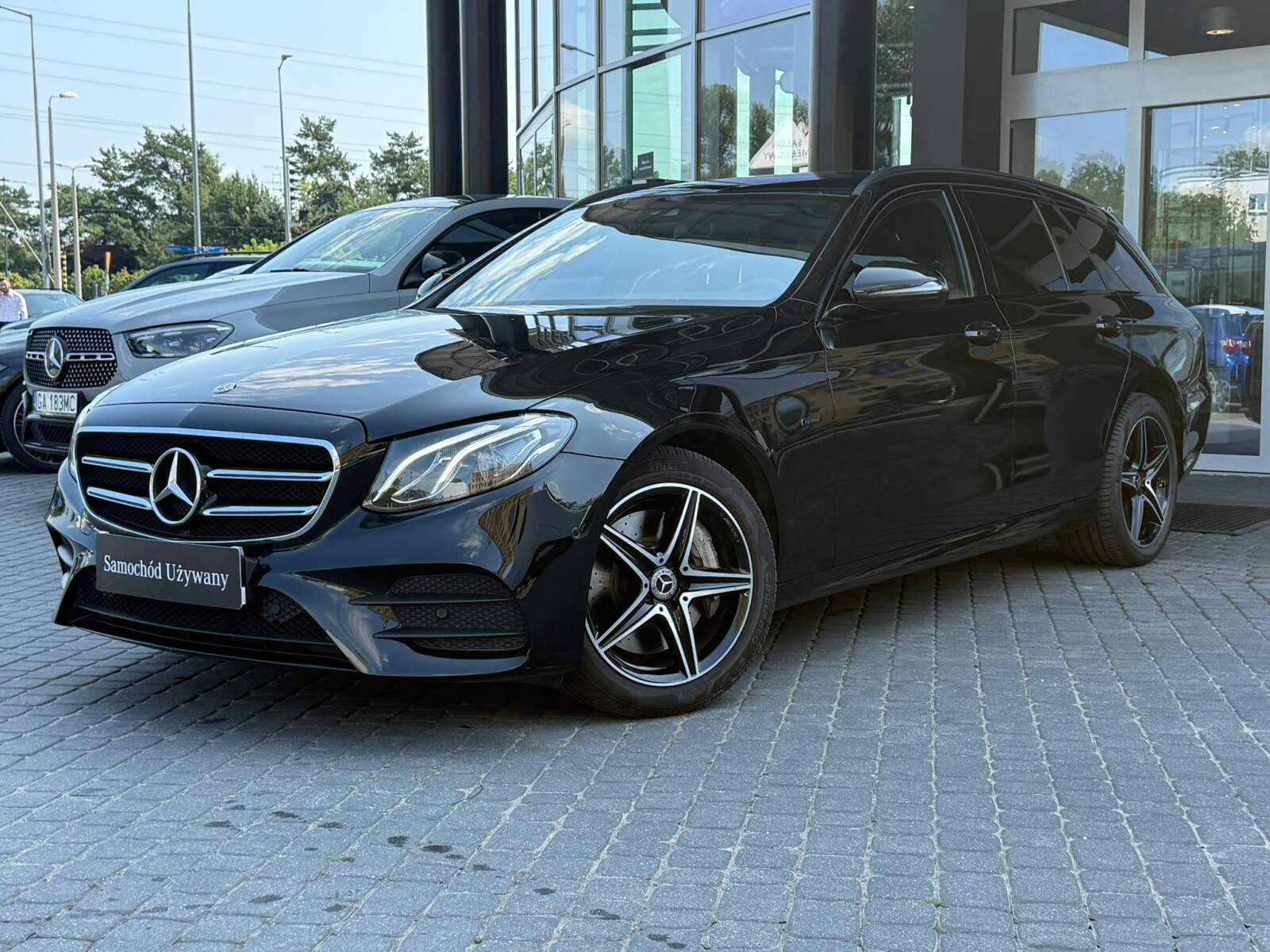 Mercedes-Benz E 300