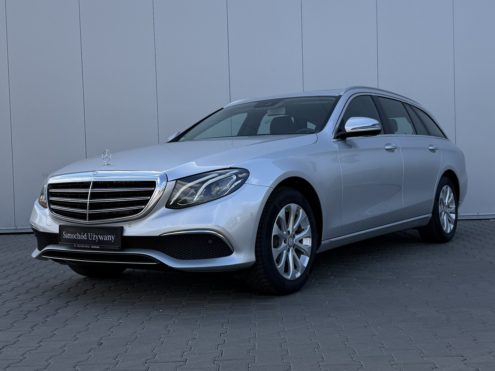 Mercedes-Benz E 220