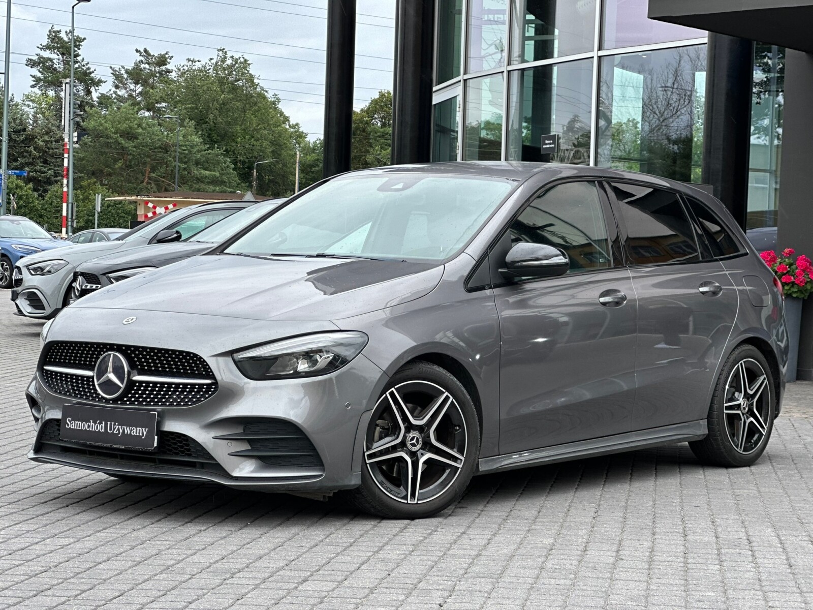 Mercedes-Benz B 200