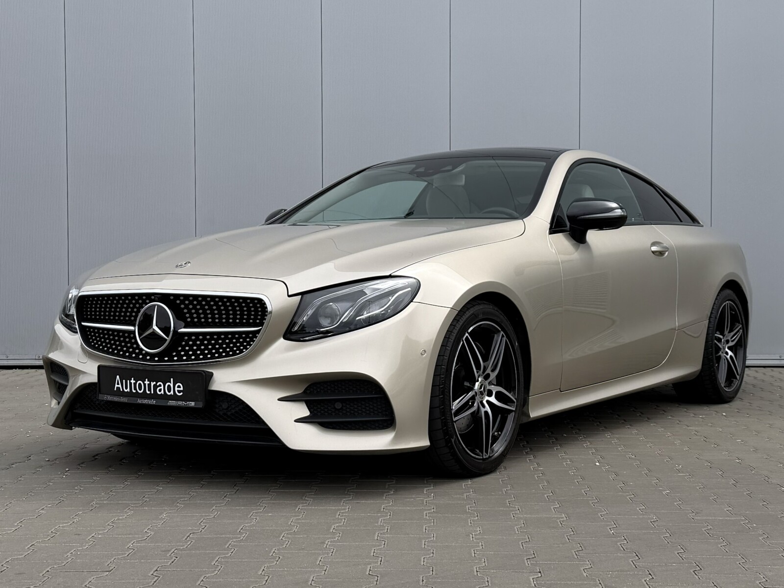 Mercedes-Benz E 220